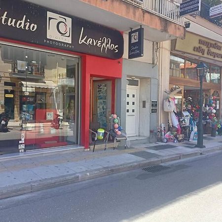 Διαμέρισμα Στο Κέντρο Της Ναυπάκτου Δύο Υπνοδωμάτια Nafpaktos Exteriör bild